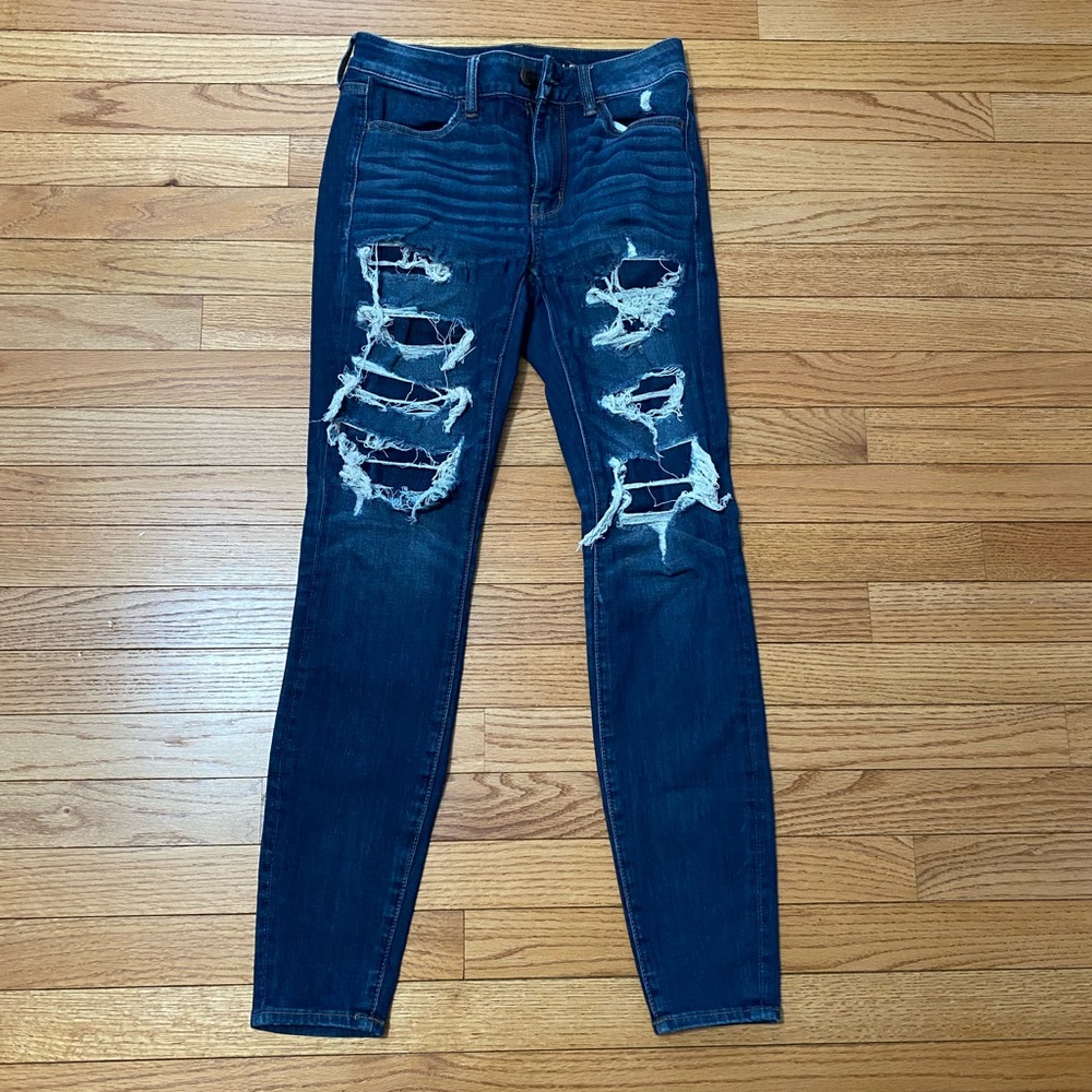 American Eagle Ripped Jeans Size 2 Regular